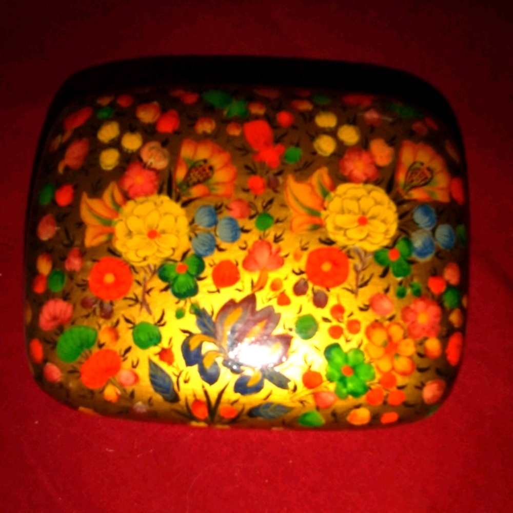 Beautiful am hand painted box